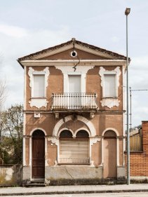 Vista frontal de la casa Farigola, 2018 (ACGAX. Col·lecció d’imatges de l’ACGAX. Autor: Quim Roca)