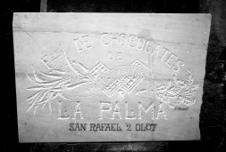 Rètol «Fábrica de chocolates La Palma», 1922 (ACGAX. Fons Sadurní Brunet Pi. Autor: Sadurní Brunet)