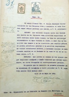 Sol·licitud per instal·lar la capelleta del Sagrat Cor al carrer de Sant Bernat, 21, a Olot, 1921 (ACGAX. Fons Ajuntament d’Olot. Expedient de llicència d’obres)