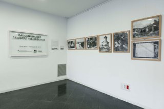 Vista parcial de l'exposició "Sadurní Brunet. Registre i sensibilitat", Sala d'actes de l'Arxiu Comarcal de la Garrotxa, 2018 (ACGAX. Col·lecció d'imatges de l'ACGAX. Autor: Quim Roca)